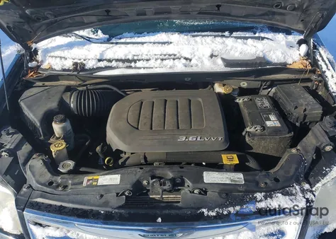 2013 Chrysler Town & Country Touring from USA, damaged, VIN 2C4RC1BG9DR605273